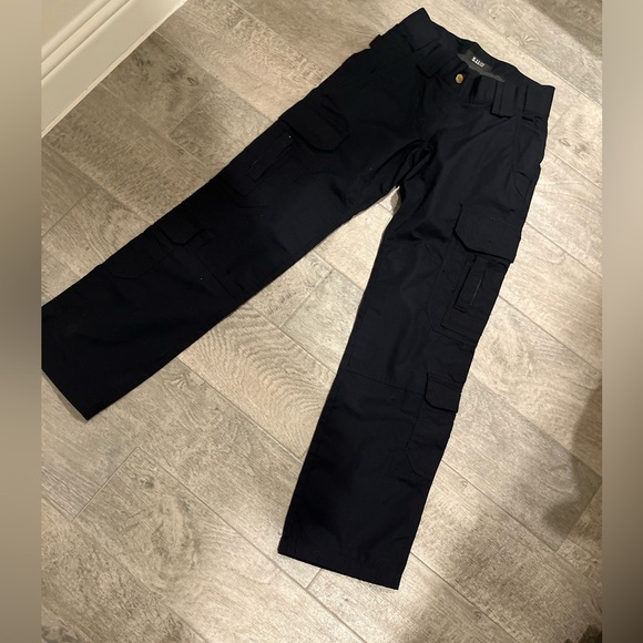 Navy blue utility style cargo pants. - Picture 4 of 8